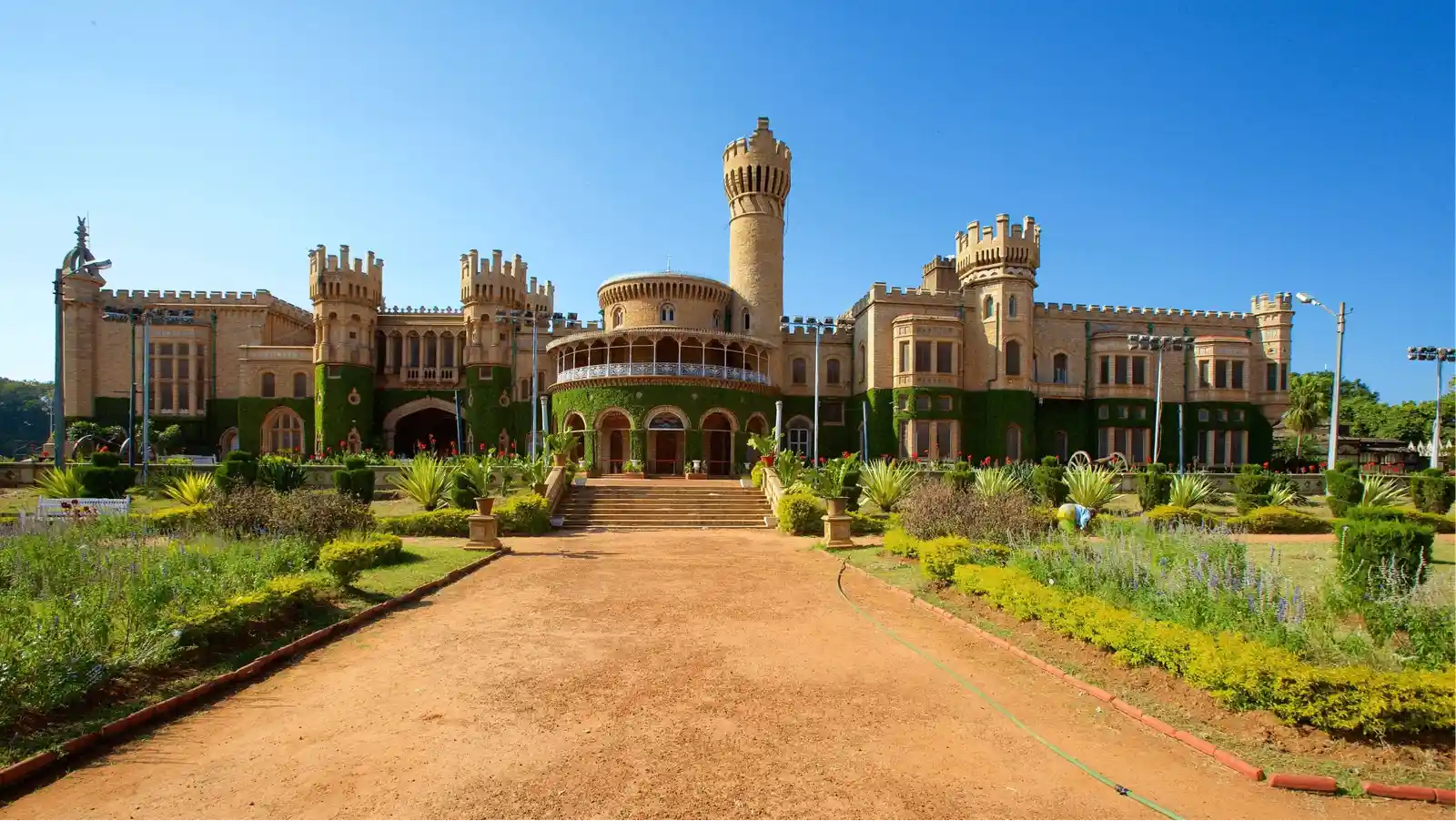  Bangalore Palace